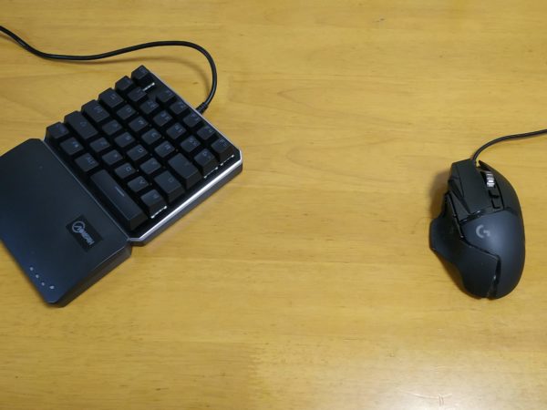 左手キーボードとG502マウス